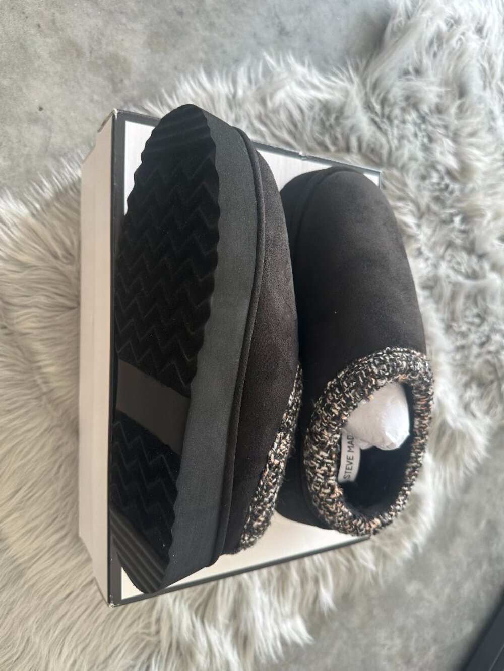 Steve Madden Selden Platform Slippers Black Women’s Size 7.5 Faux Fur Cozy
